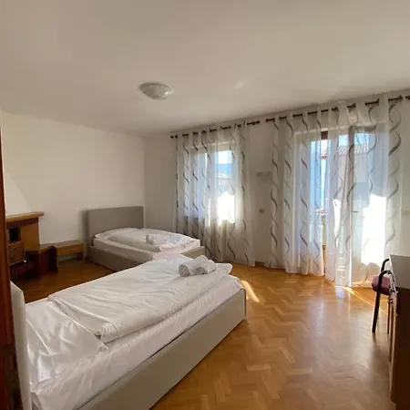 Casa Ahmati Borgo Vesio アパート *