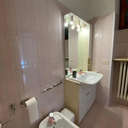 Casa Ahmati Borgo Vesio アパート トレモージネ