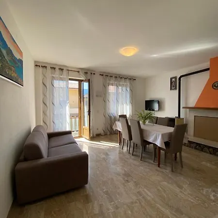 アパート Casa Ahmati Borgo Vesio トレモージネ